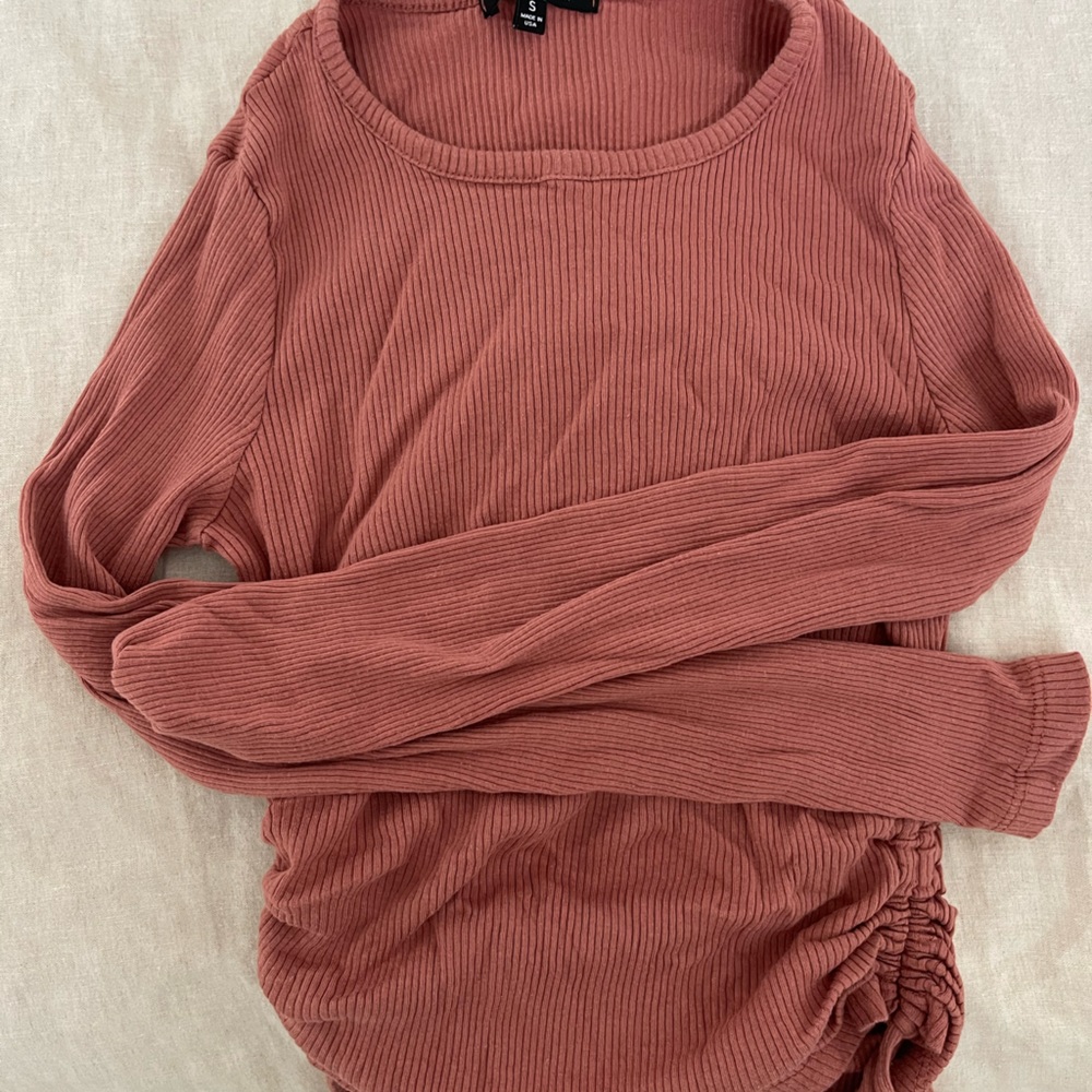 Ribbed terra cotta crop